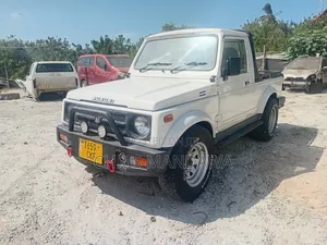 Suzuki Samurai Long 1999 White