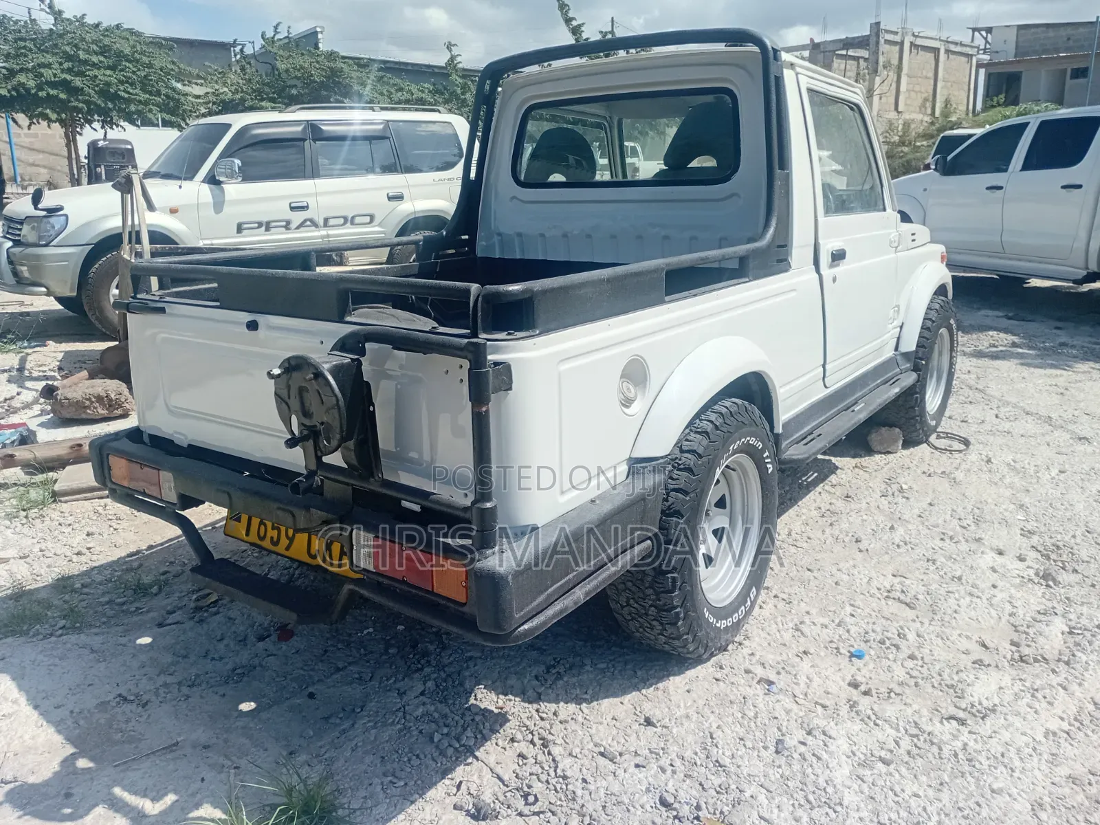 Suzuki Samurai Long 1999 White