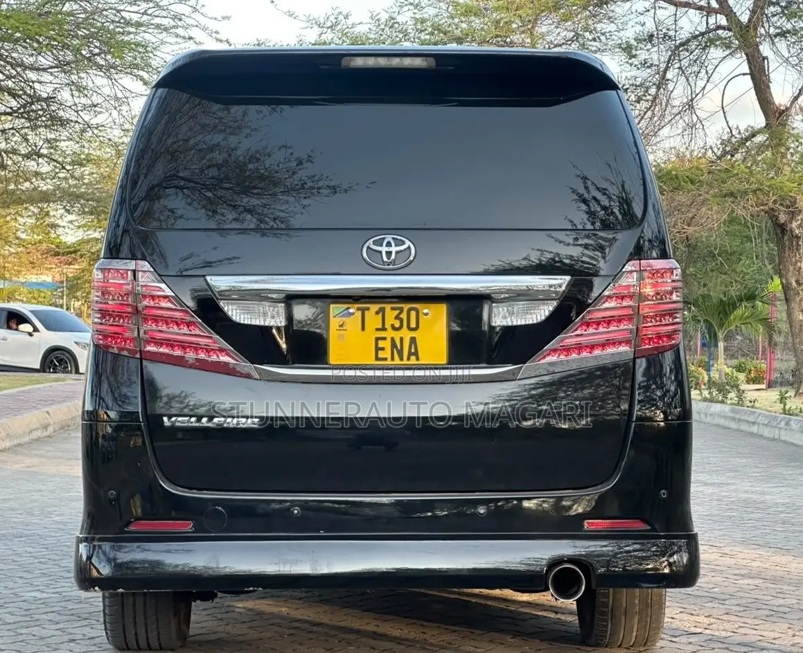 Toyota Vellfire 2010 Black