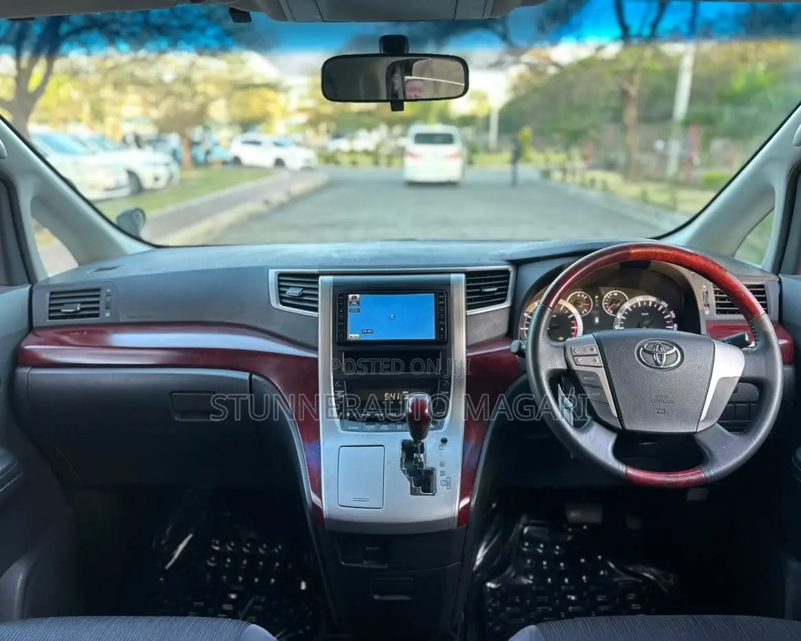 Toyota Vellfire 2010 Black