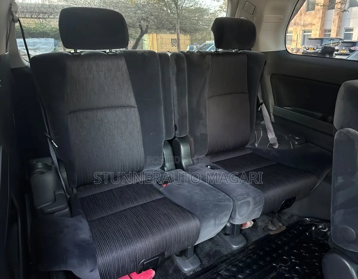Toyota Vellfire 2010 Black