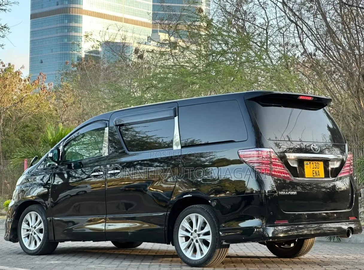 Toyota Vellfire 2010 Black