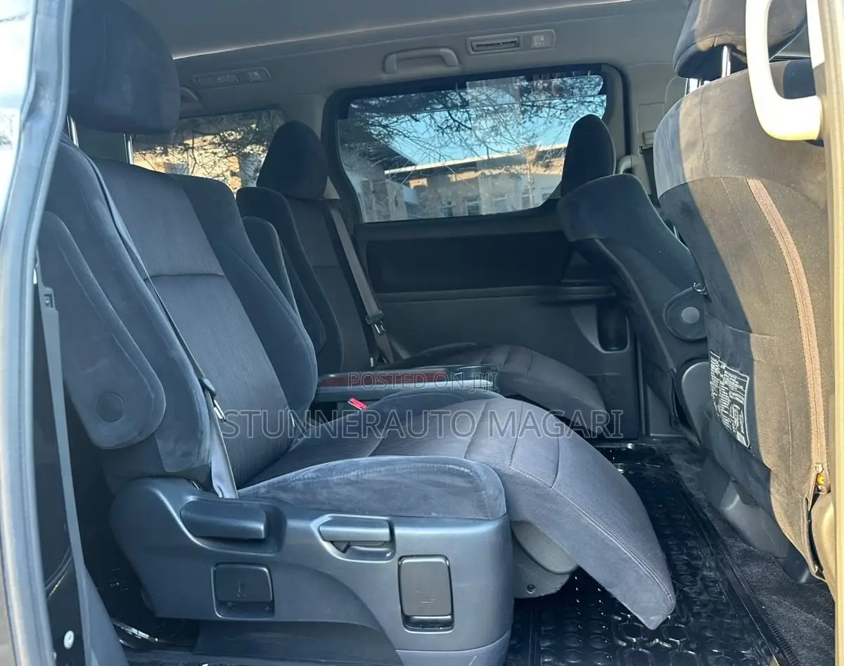 Toyota Vellfire 2010 Black