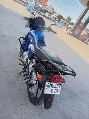 TVS HLX 125 2025 Blue