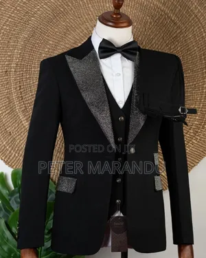 Nyeusi Ya Kifalme Yenye Nakshi Za Kumeremeta (Black Luxury Tuxedo)