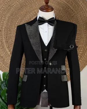 Nyeusi Ya Kifalme Yenye Nakshi Za Kumeremeta (Black Luxury Tuxedo)