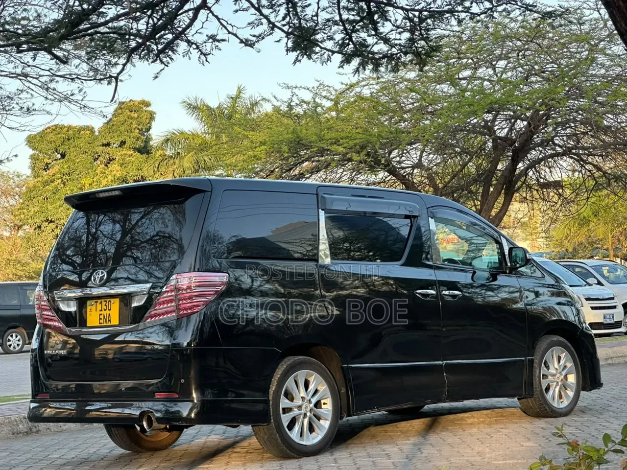 Toyota Vellfire 2010 Black