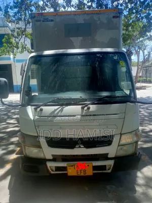 Mitsubishi Canter 2015 White