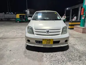 Toyota IST 2005 White