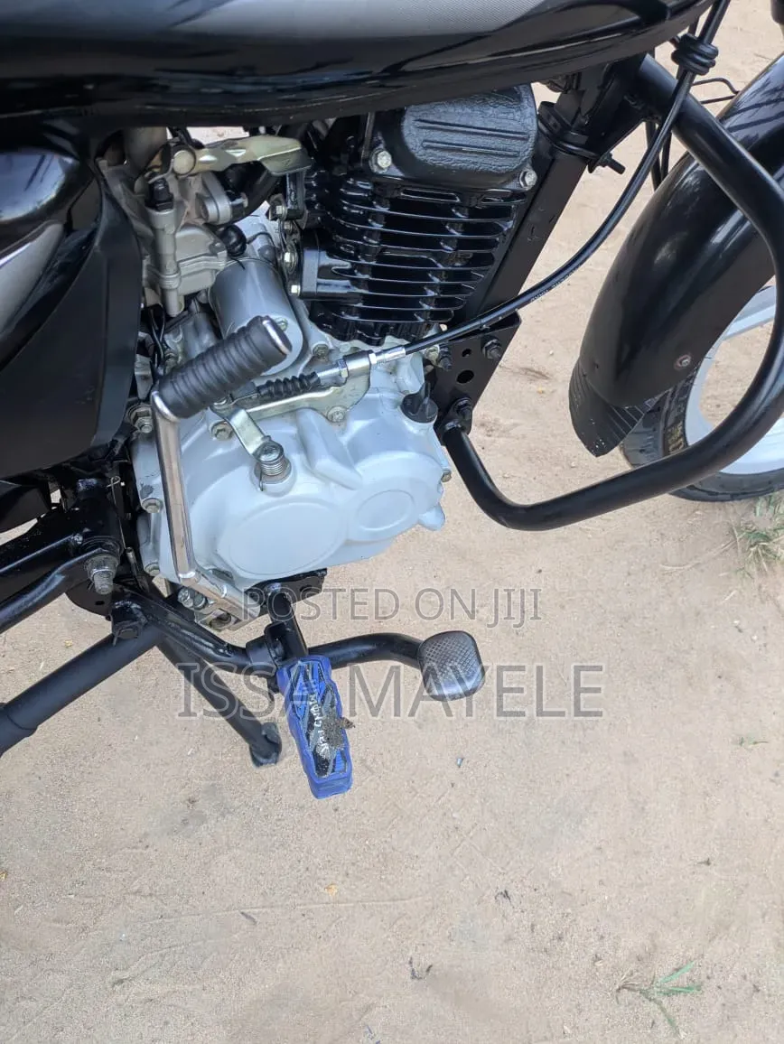 Bajaj Boxer 125 2026 Black