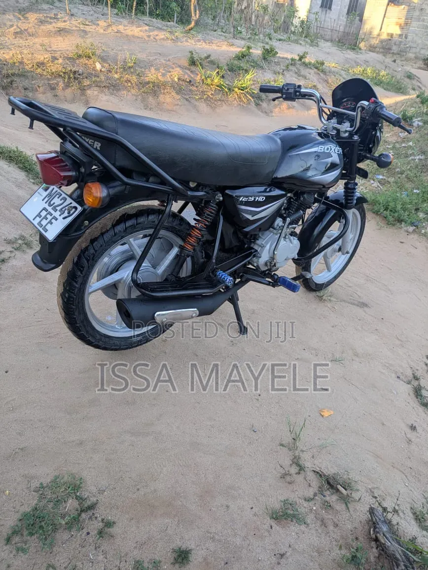 Bajaj Boxer 125 2026 Black