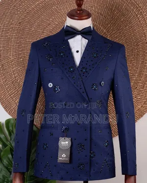 Buluu Ya Usiku Yenye Urembo Wa Maua (Navy Blue Floral Stone Tuxedo)