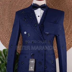 Buluu Ya Usiku Yenye Urembo Wa Maua (Navy Blue Floral Stone Tuxedo)
