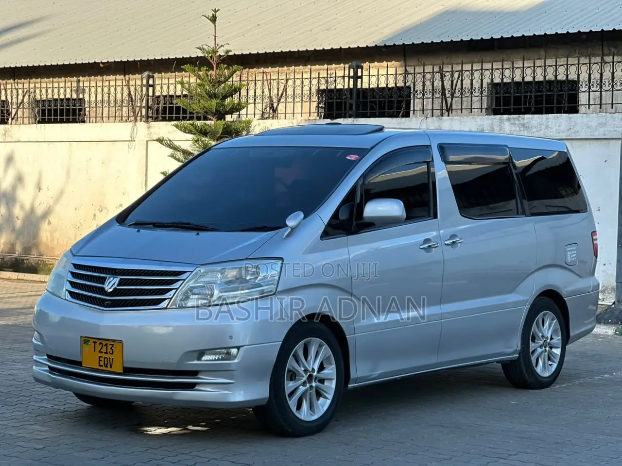 Toyota Alphard 2.4 Petrol FWD 2005 Silver