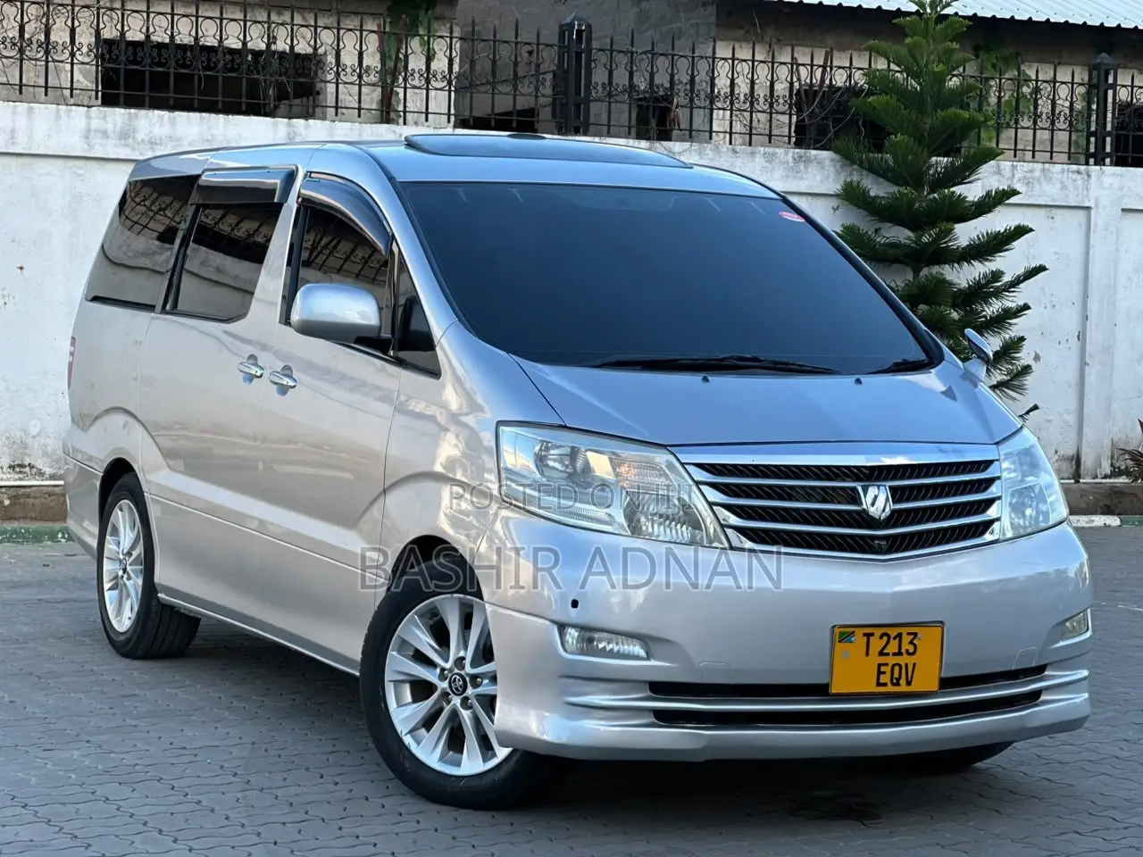 Toyota Alphard 2.4 Petrol FWD 2005 Silver