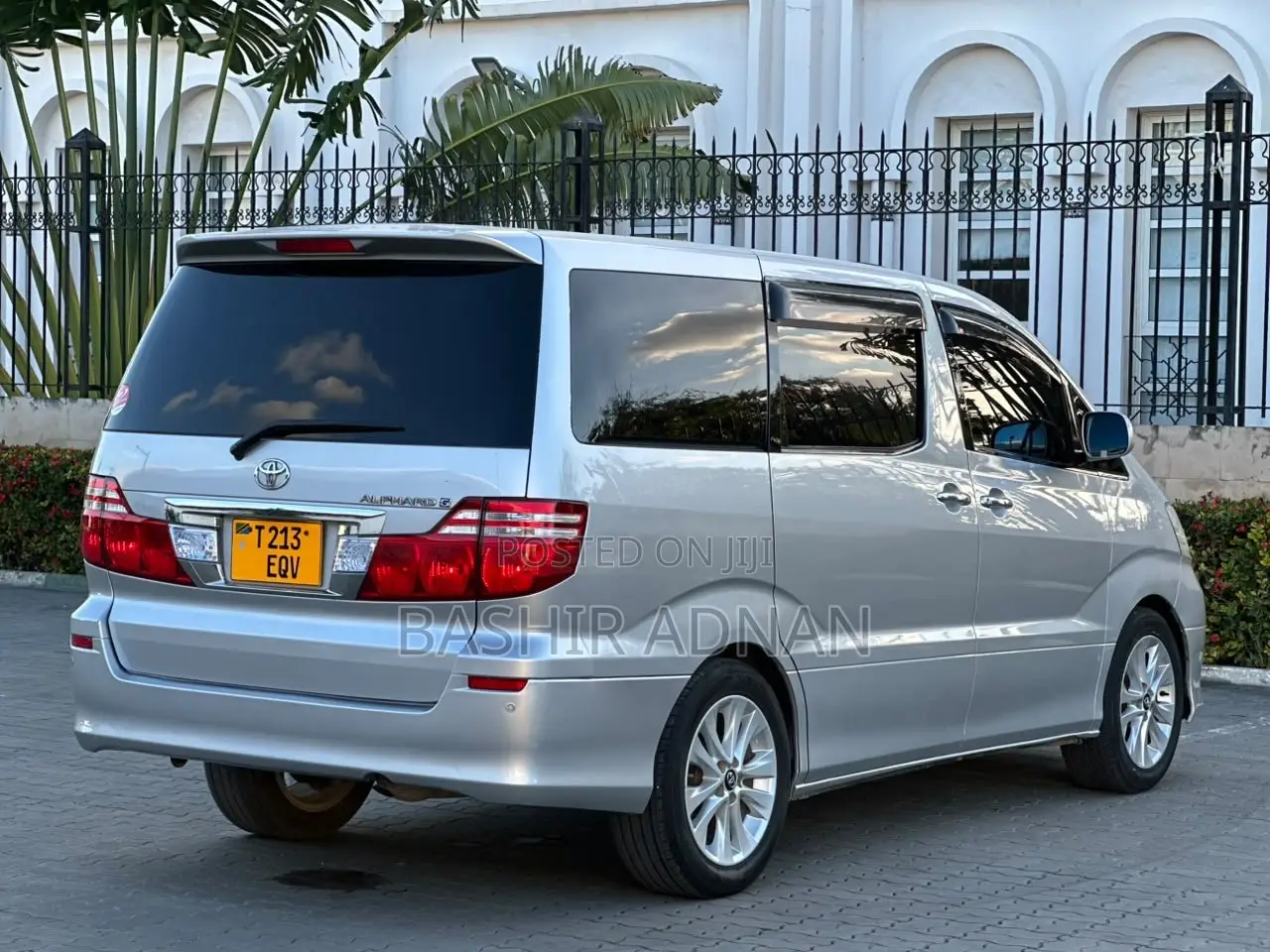Toyota Alphard 2.4 Petrol FWD 2005 Silver