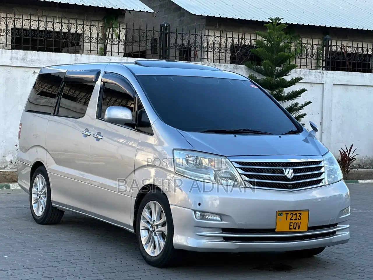 Toyota Alphard 2.4 Petrol FWD 2005 Silver