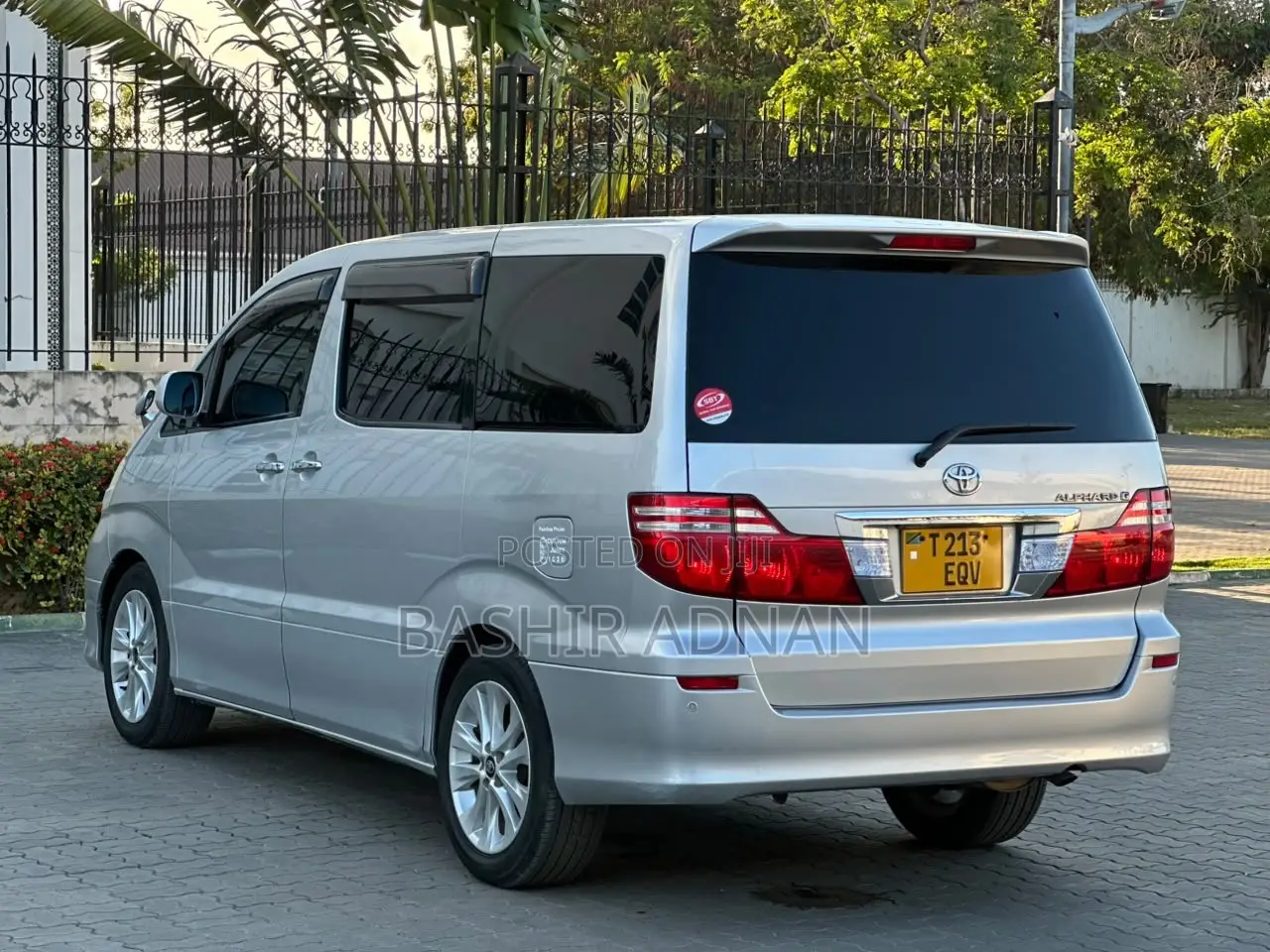 Toyota Alphard 2.4 Petrol FWD 2005 Silver