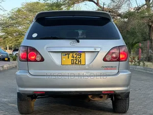 Toyota Harrier 2000 Silver