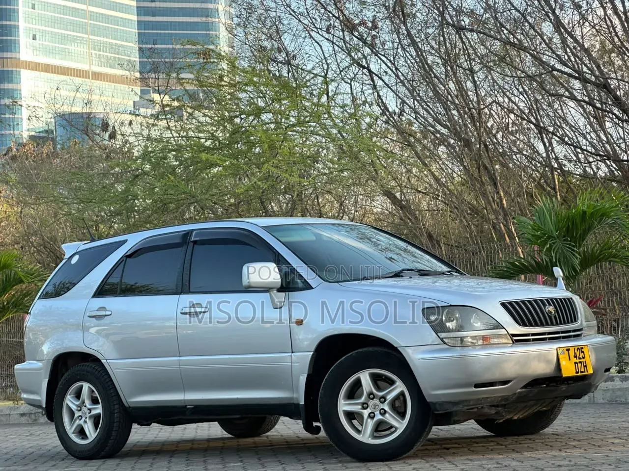 Toyota Harrier 2000 Silver