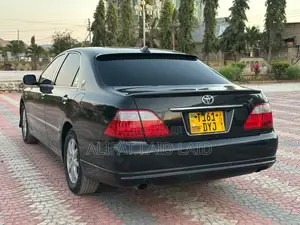 Toyota Crown 2006 Black