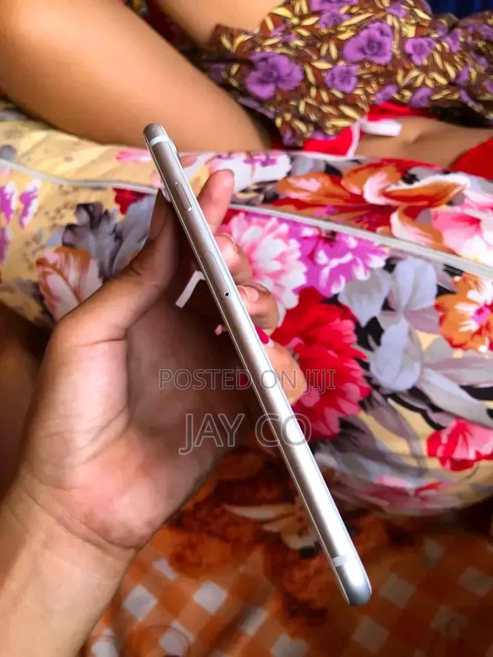 Apple iPhone 8 Plus 64 GB White