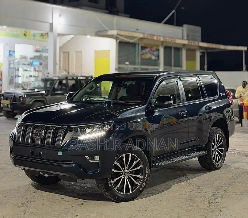 Toyota Land Cruiser Prado 2.8 2019 Blue