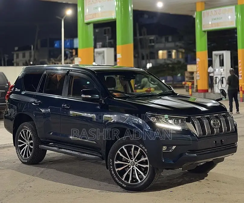 Toyota Land Cruiser Prado 2.8 2019 Blue