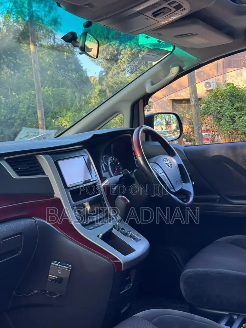Toyota Vellfire V 2.4 FWD 7-Seater 2008 Black