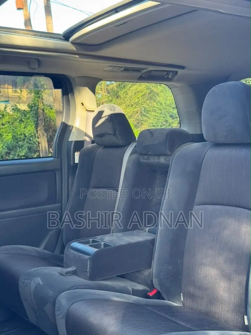 Toyota Vellfire V 2.4 FWD 7-Seater 2008 Black