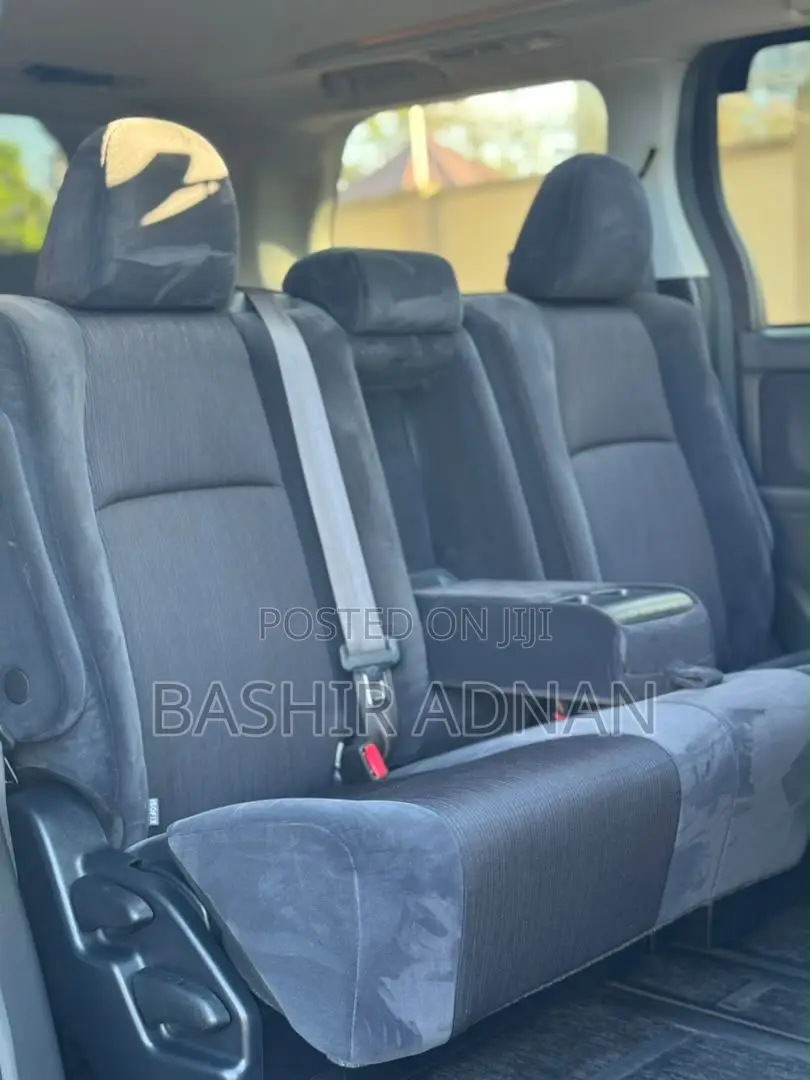 Toyota Vellfire V 2.4 FWD 7-Seater 2008 Black