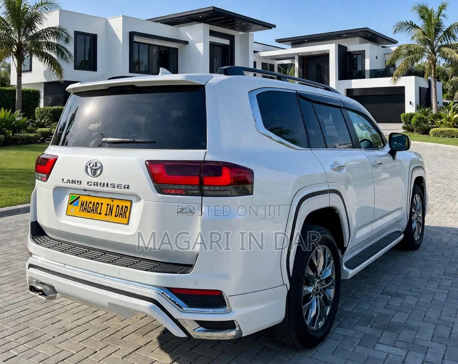 Toyota Land Cruiser 2023 White