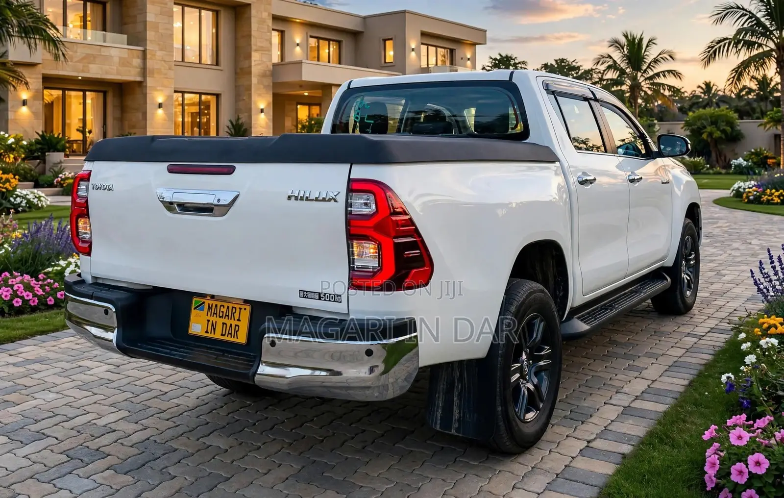 Toyota Hilux 2022 White