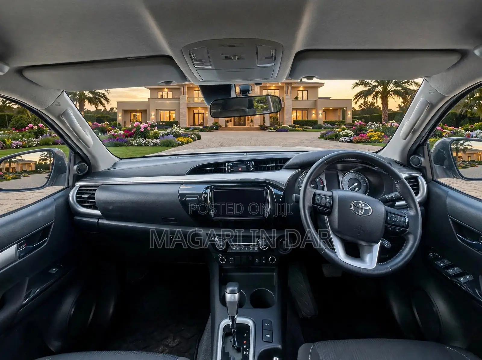 Toyota Hilux 2022 White