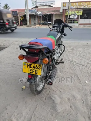 Bajaj Boxer 125 2025 Black