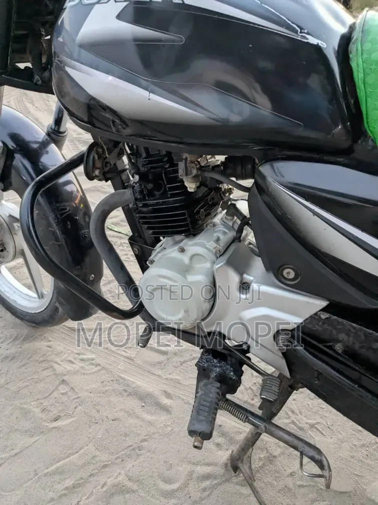 Bajaj Boxer 125 2025 Black