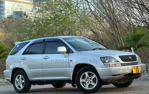 Toyota Harrier 2.2 16V 2000 Silver