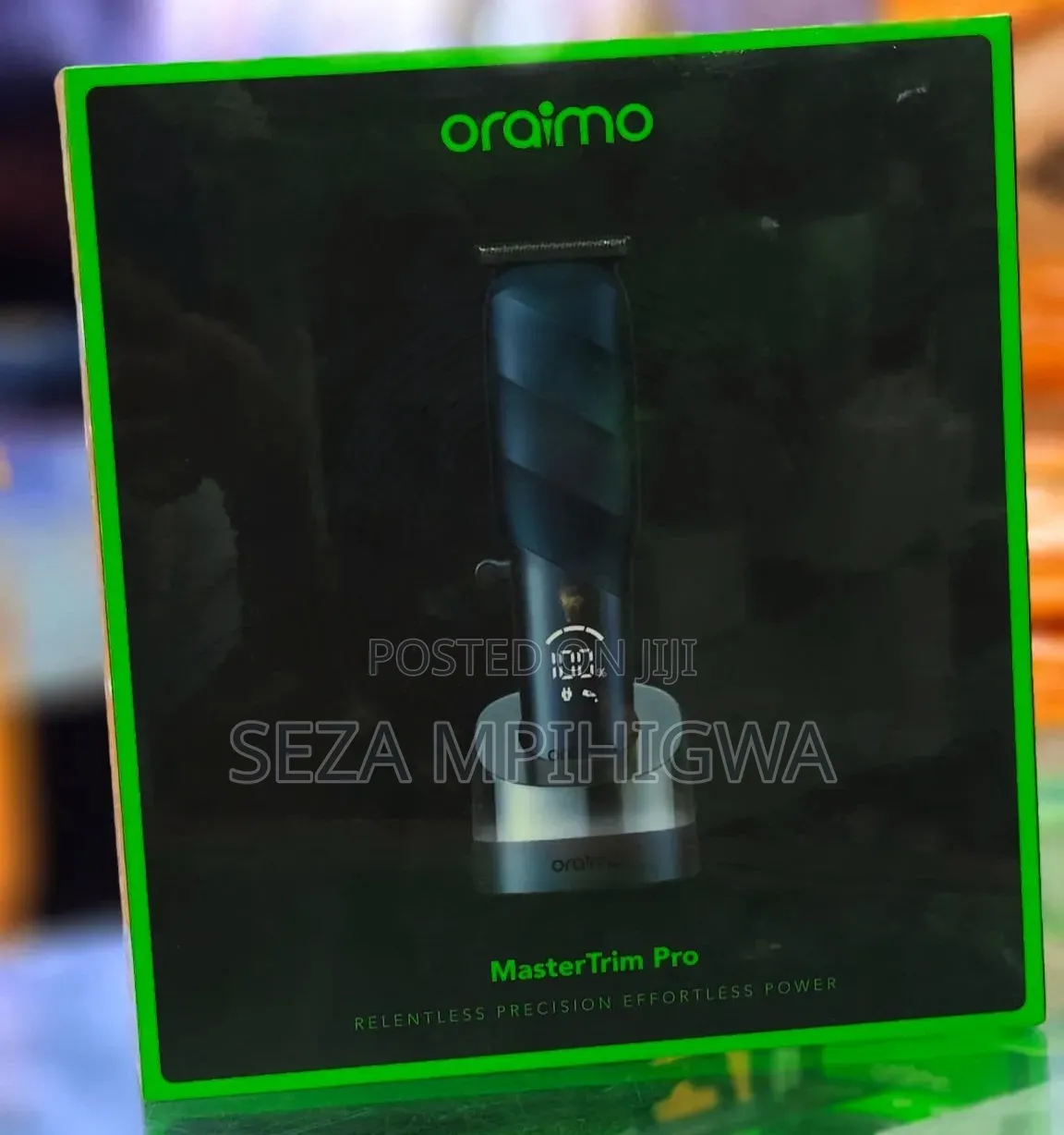 ​Oraimo MasterTrim Pro – Smart Professional Trimmer