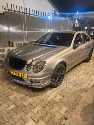 Mercedes-Benz E320 2006 Silver