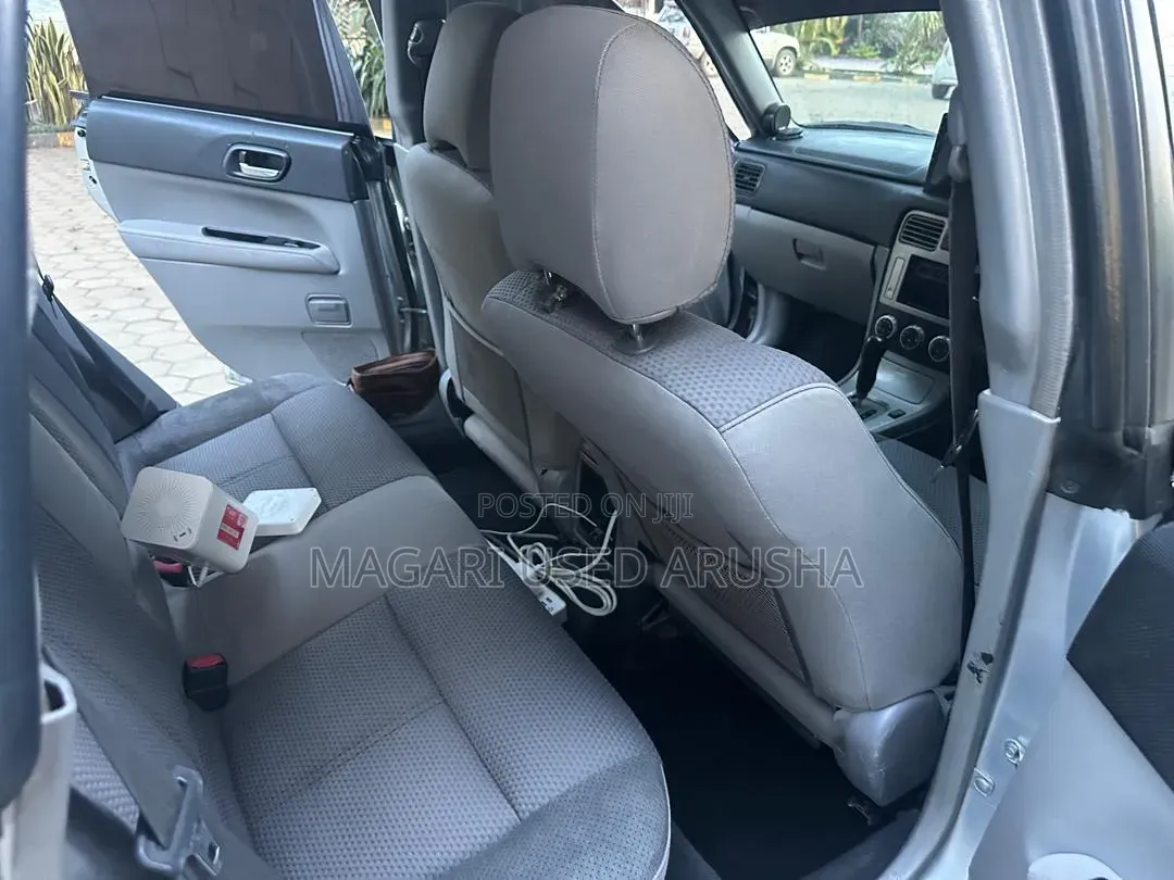 Subaru Forester 2006 Silver