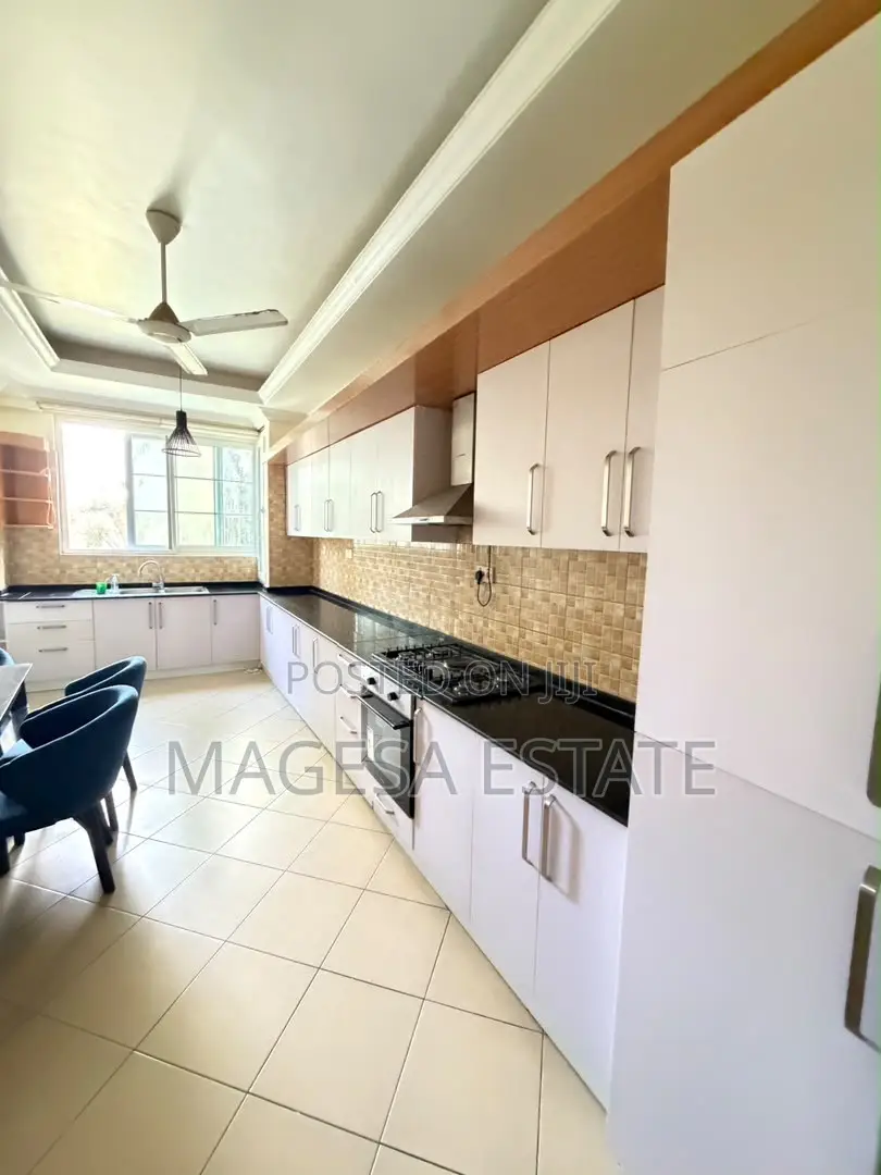 Furnished 3bdrm Apartment in Oyster Bay for rent
