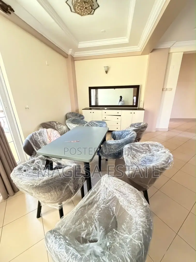 Furnished 3bdrm Apartment in Oyster Bay for rent