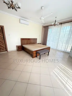 Furnished 3bdrm Apartment in Oyster Bay for rent