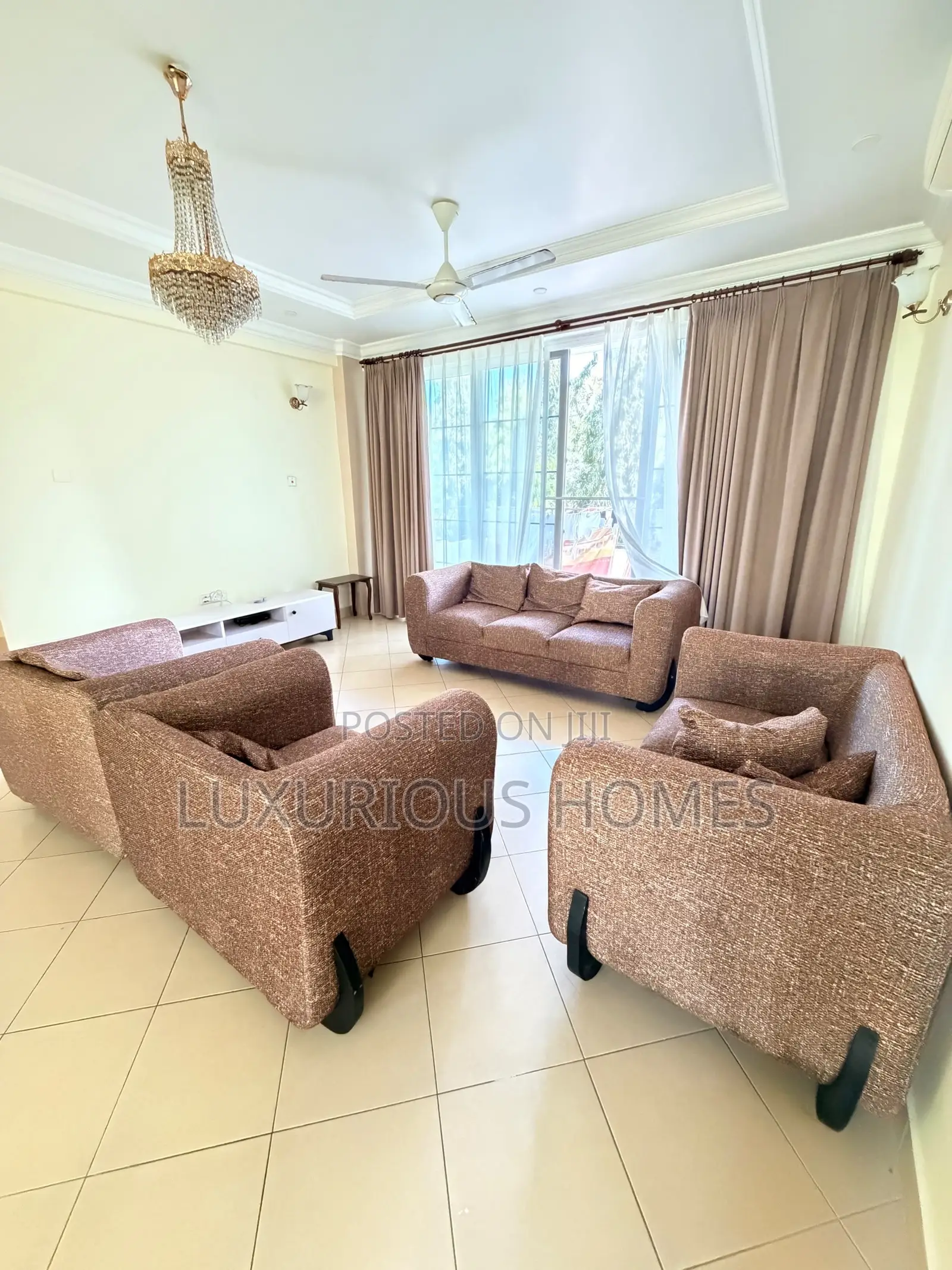 Furnished 3bdrm Apartment in Oyster Bay for rent