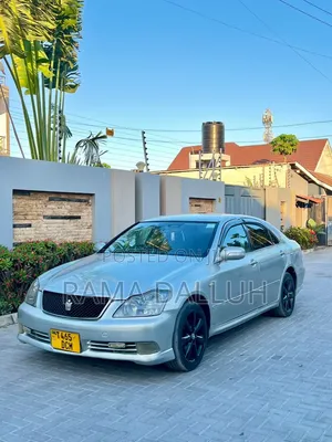 Toyota Crown 2004 Silver