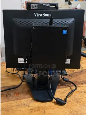 Desktop Computer Lenovo ThinkCentre M700 4GB Intel Celeron HDD 500GB