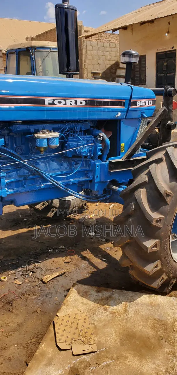Tractor Ford