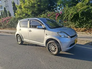 Toyota Passo 1.0 AWD 2005 Silver