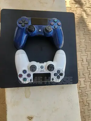 Ps4 Ina Games Nne Inauzwa Pamoja Na Pad Moja