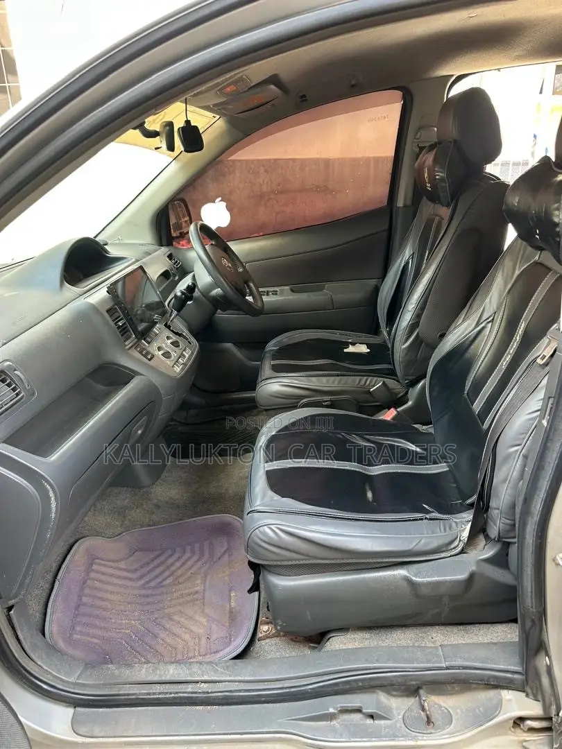 Toyota Raum 2007 Gold